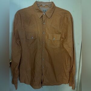 Women’s dress shirt/casual by Cinch with pearl buttons